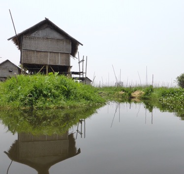 Inle Lake || Traveling Honeybird