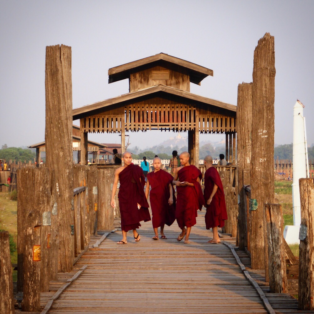 Monks on Ubeing Bridge Monks on Ubeing Bridge