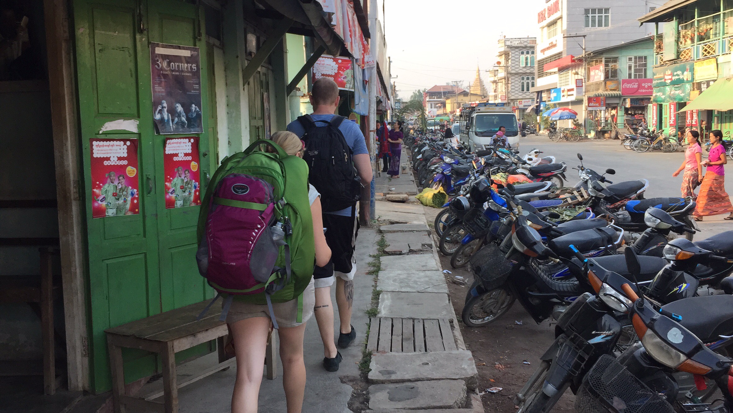 Walking around the streets of Inle Lake