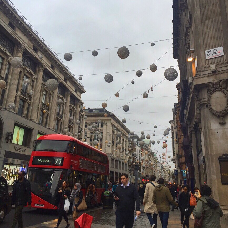 Oxford Circus || Traveling Honeybird