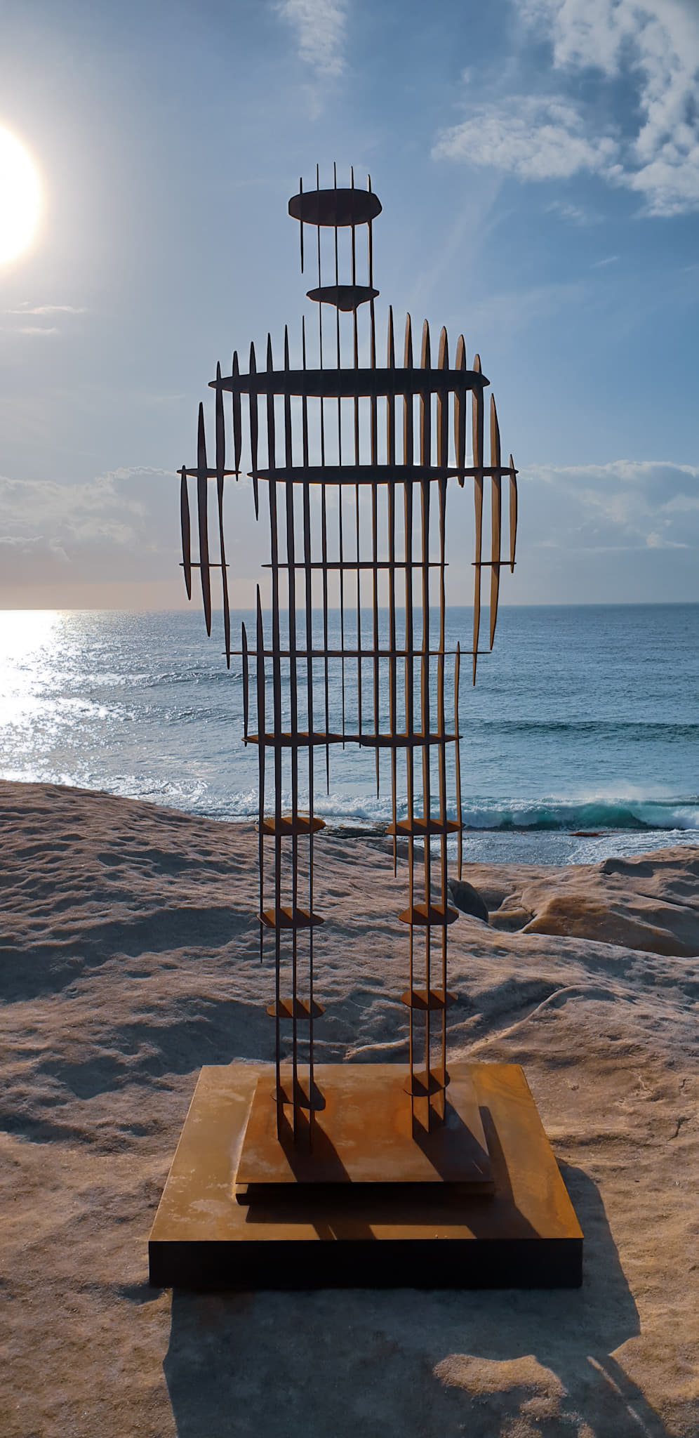 Sculpture by the Sea guy