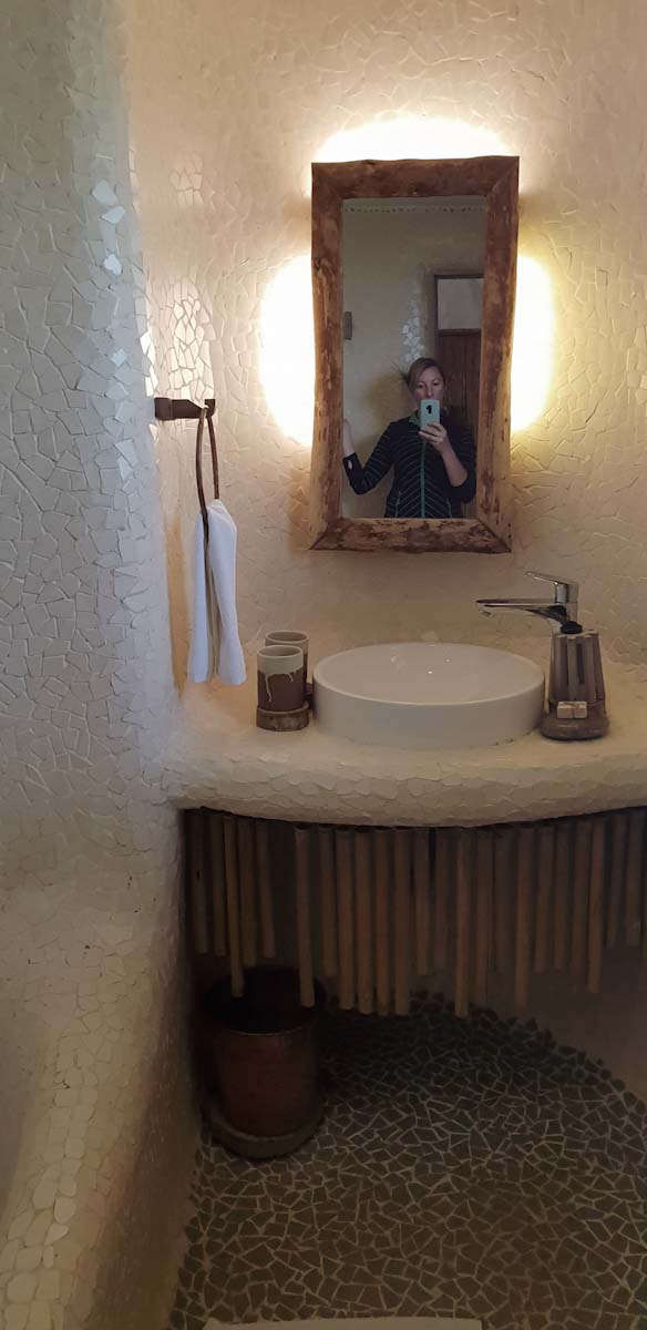 Bathroom selfie at Barahi Jungle Lodge
