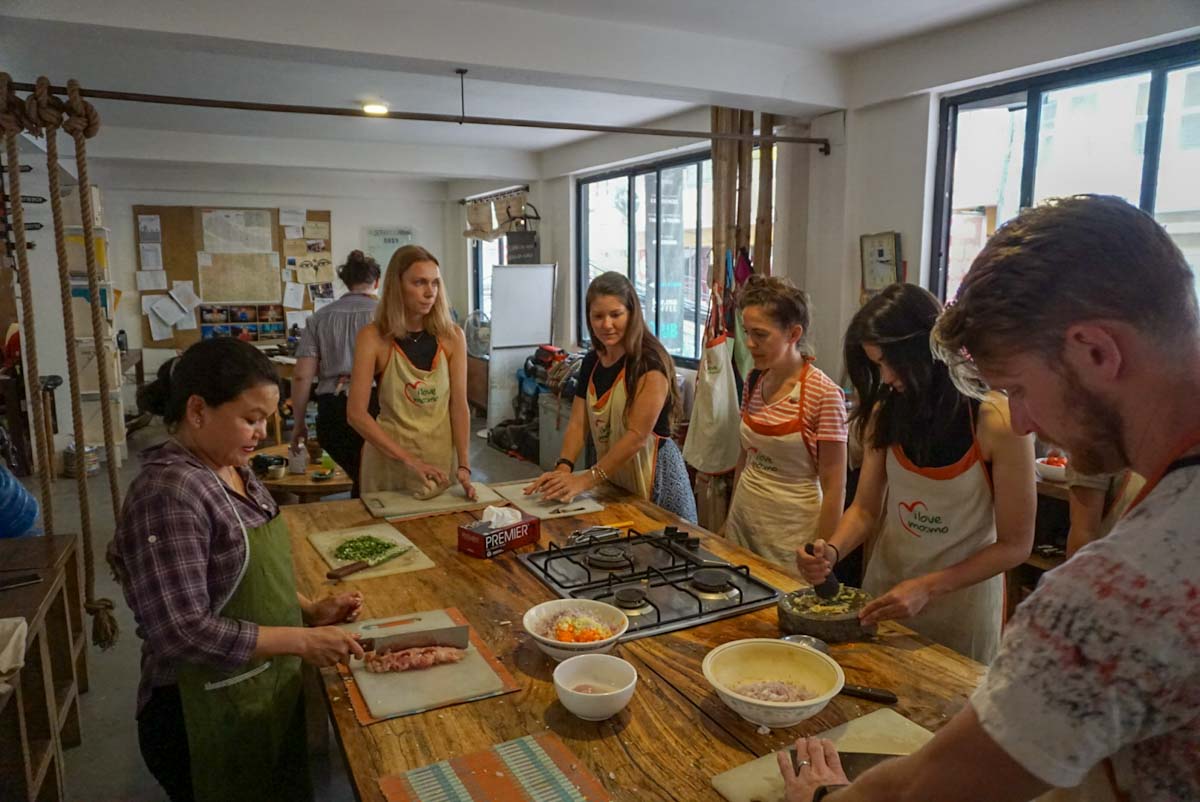 making momos in nepal