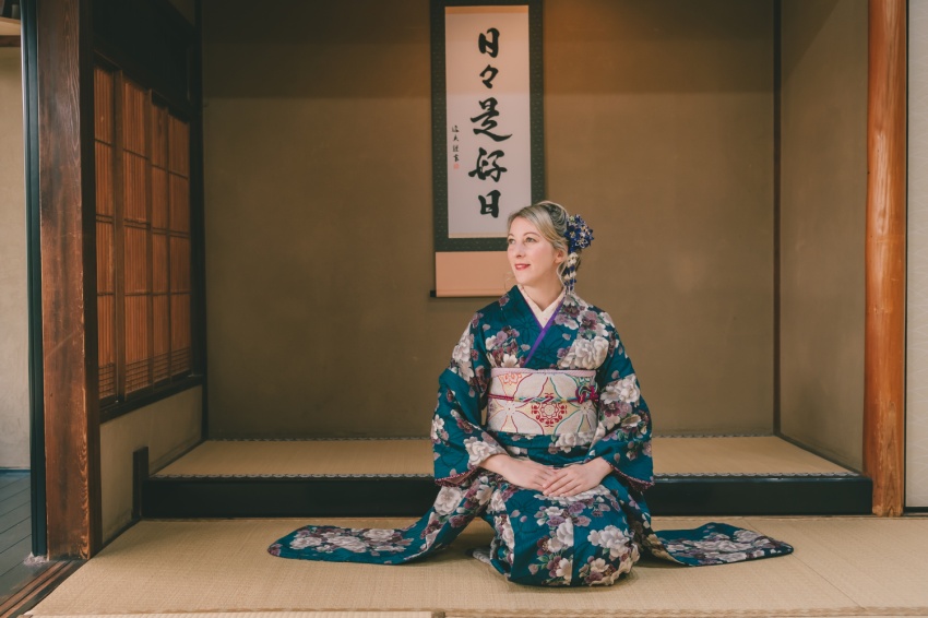 Jean in kimono